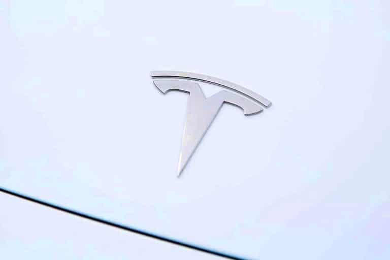 Nouvelle rumeur signée Tesla : un modèle électrique à prix cassé pourrait bientôt bouleverser l’industrie automobile