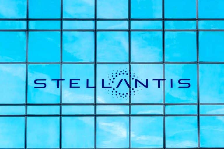 Un moteur défectueux, des clients en colère : Stellantis se voit contraint de réparer son erreur avec des indemnités