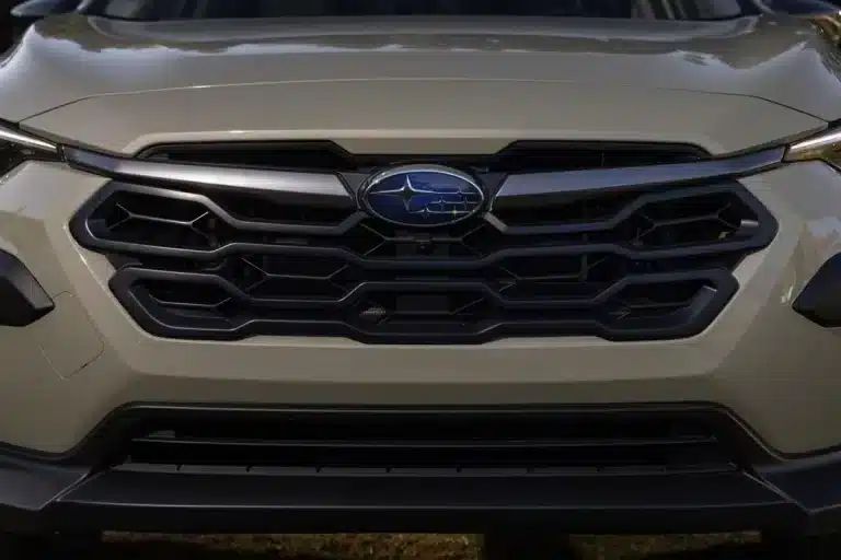 2025 : Subaru s’inspire de Toyota avec ce SUV hybride révolutionnaire prêt à bouleverser l’industrie automobile