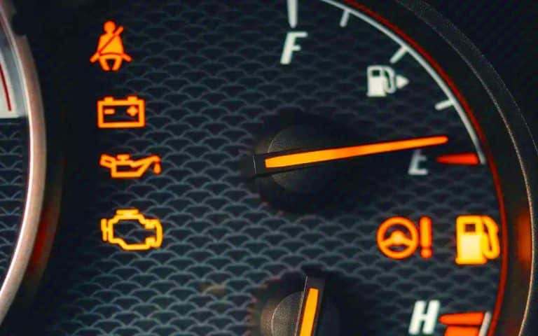Ce mécanicien de New York dévoile un « reset » gratuit et facile qui peut sauver votre voiture