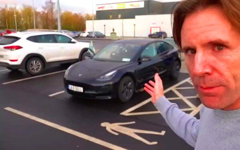 Lassé des galères de recharge, ce propriétaire de voiture électrique retourne au moteur thermique