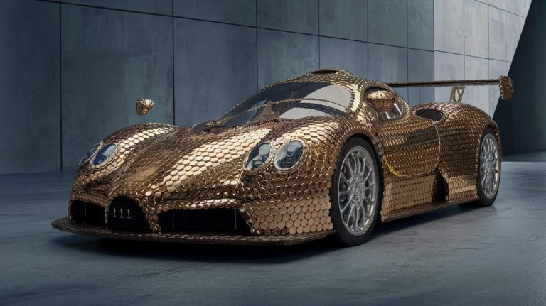 Cette Pagani Zonda Capybara, façonnée avec 100 000 pièces de monnaie et 500 000 soudures, pèse autant qu’une vraie et honore Messi