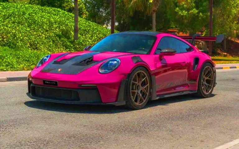 Cette Porsche 911 GT3 arbore la teinte la plus folle que vous verrez aujourd’hui