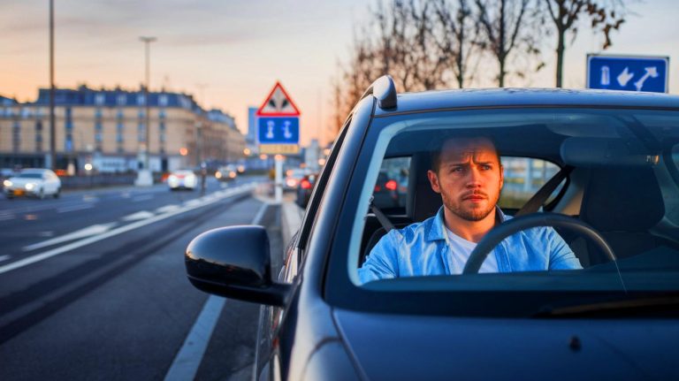 Automobilistes, dès le 1ᵉʳ mars, cette taxe s’envole et pourrait vous coûter jusqu’à 70 000 €