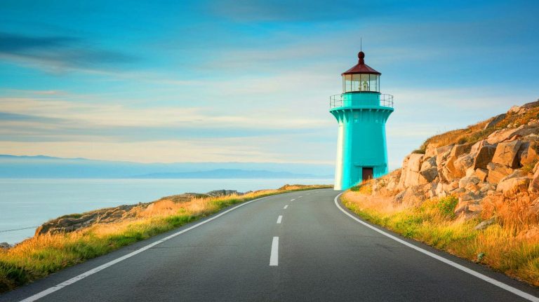 Ces phares turquoise qui transforment nos routes : une percée technologique inattendue bouleverse le quotidien des conducteurs