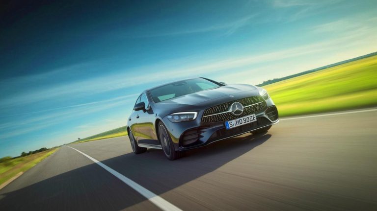 « La Mercedes supersonique qui défie la logique » : à 250 km/h, son excuse fait éclater de rire les autorités