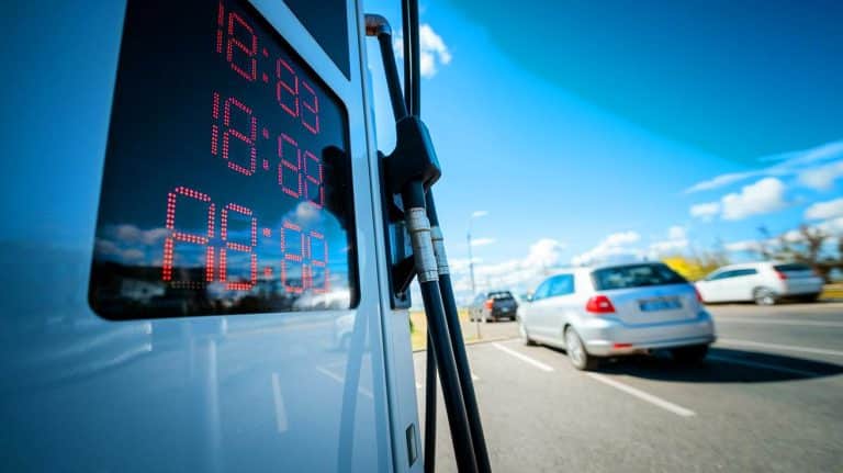 « Une aubaine inespérée » : cette chute spectaculaire des prix des carburants redonne espoir aux automobilistes français