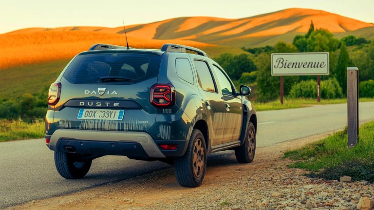 Le Dacia Duster diesel à l&rsquo;étranger : découvrez pourquoi il faut franchir la frontière pour se procurer ce modèle convoité en voie de disparition en France