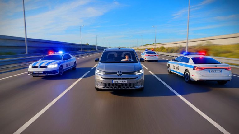 Scène digne d&rsquo;un blockbuster : un adolescent de 17 ans défie les lois à 163 km/h sur nos routes, la police abasourdie par cet exploit fou