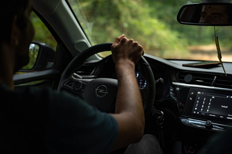 Comment économiser sur sa voiture en adoptant de bonnes pratiques ?