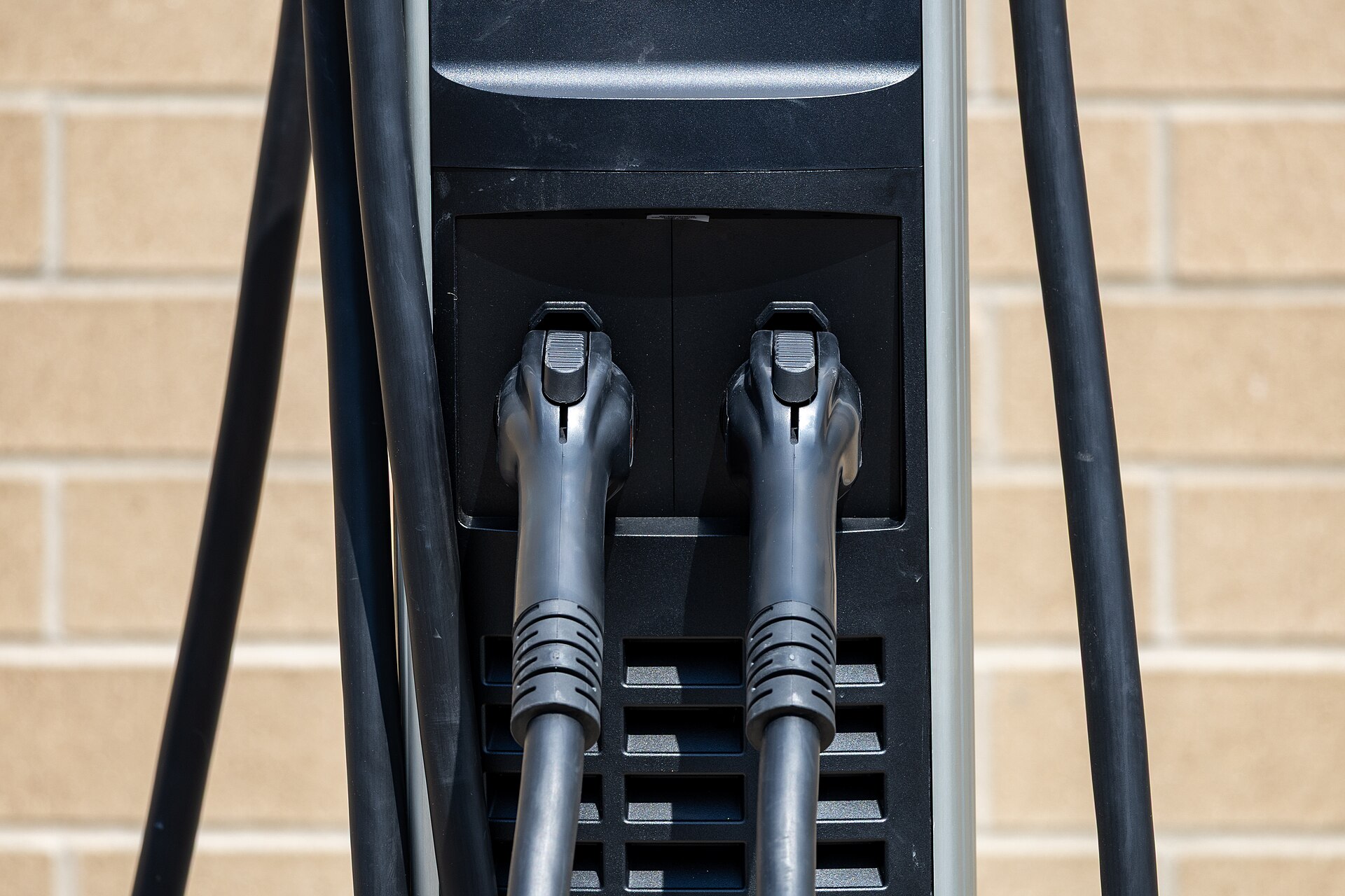 Comprendre les aides à l’achat d’une voiture électrique compacte