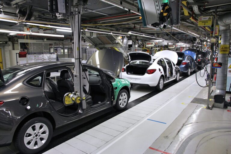 Luc Chatel alerte sur l’avenir de l’automobile européenne