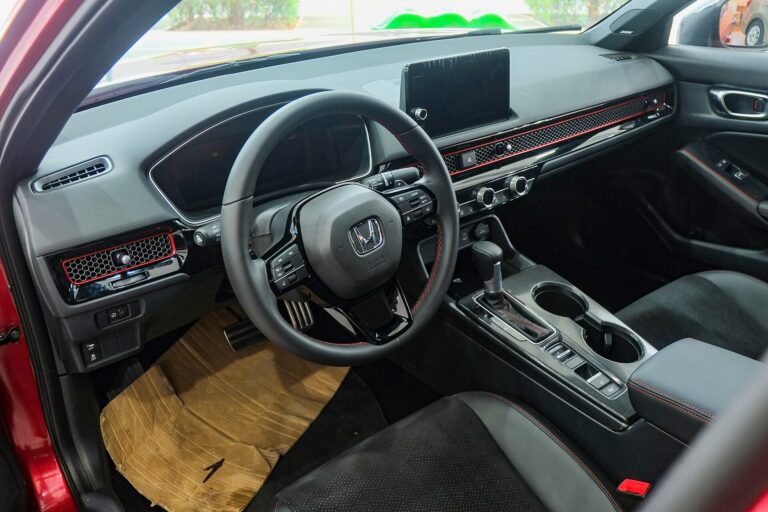 Honda Civic hybride, huit rapports simulés et HR-V Sport
